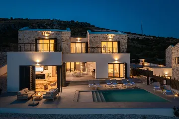 Modern Five-Bedroom Villa with Pool in Primošten