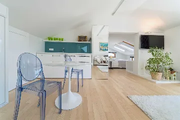 Modern Seaside Villa with Pool in Trogir