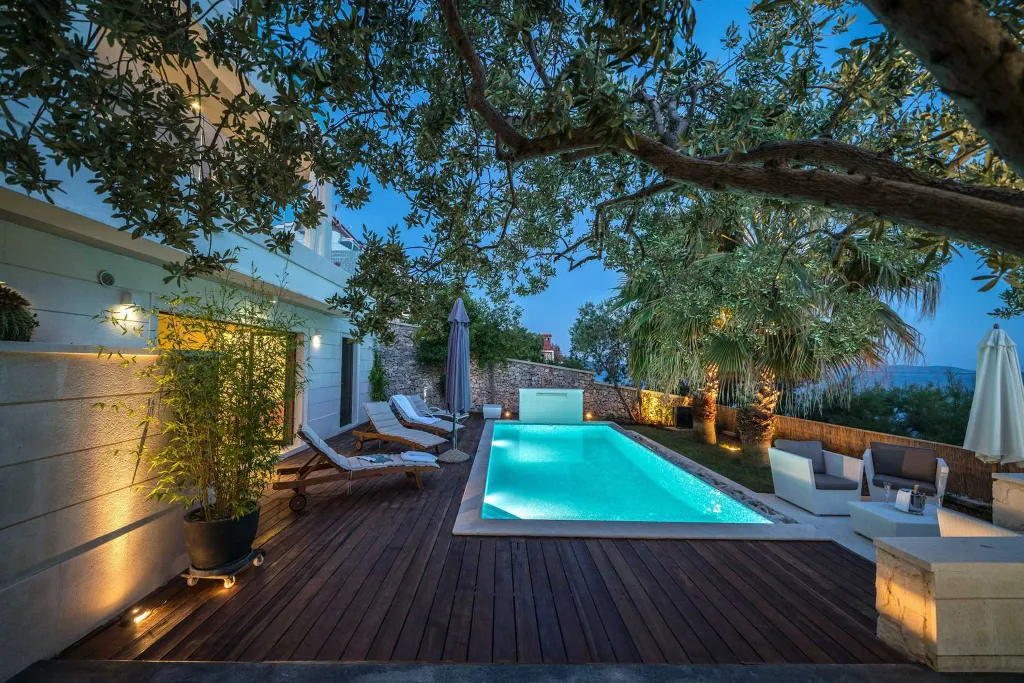 Modern Seaside Villa with Pool in Trogir