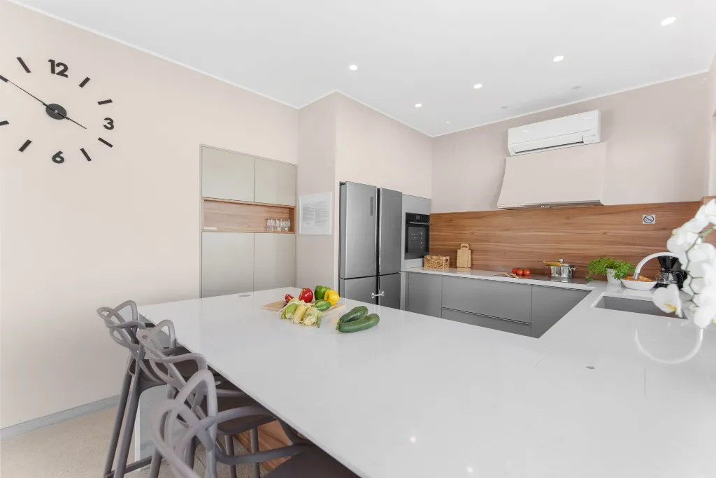 Modern Family Villa with Pool in Pula
