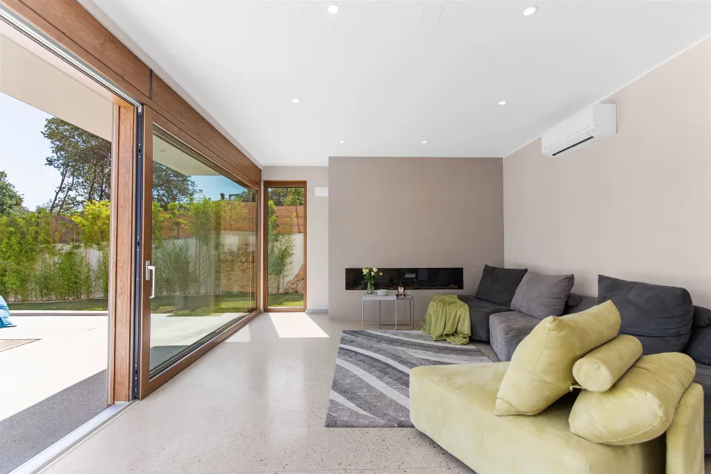 Modern Family Villa with Pool in Pula