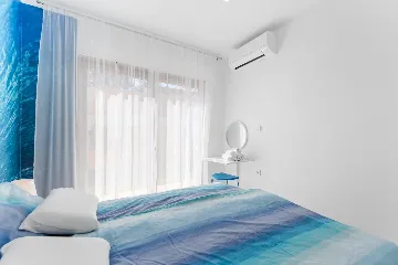 Modern Family Villa with Pool in Pula