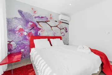 Modern Family Villa with Pool in Pula