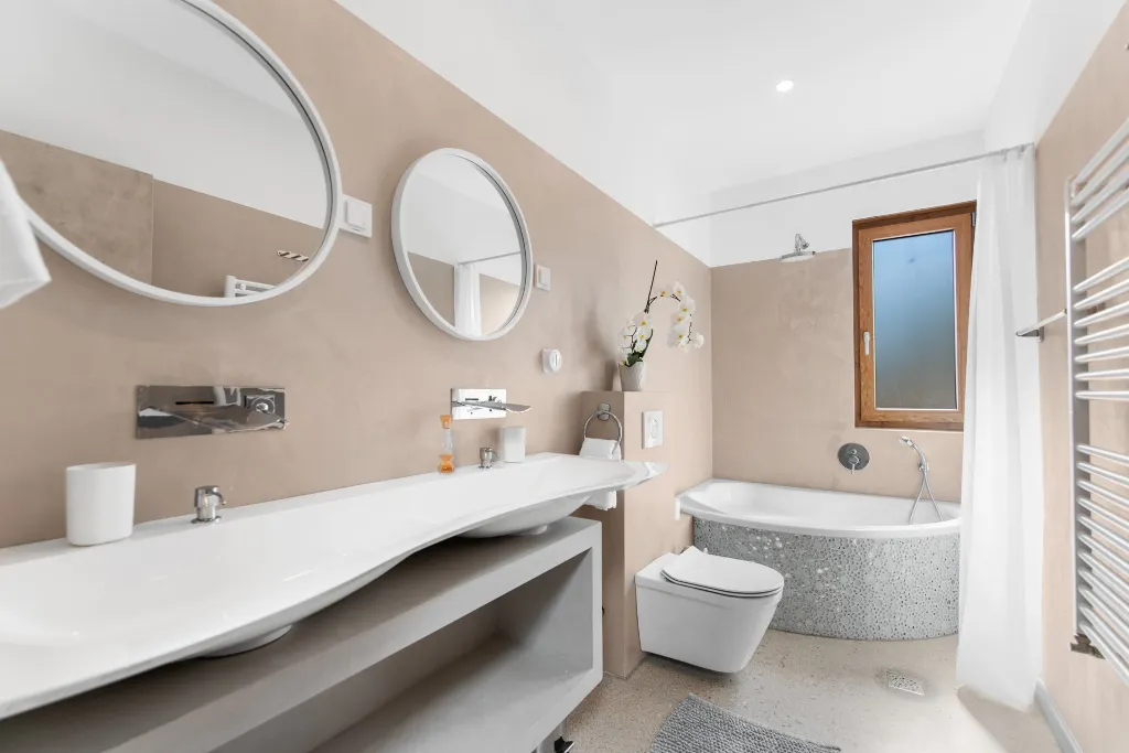 Modern Family Villa with Pool in Pula
