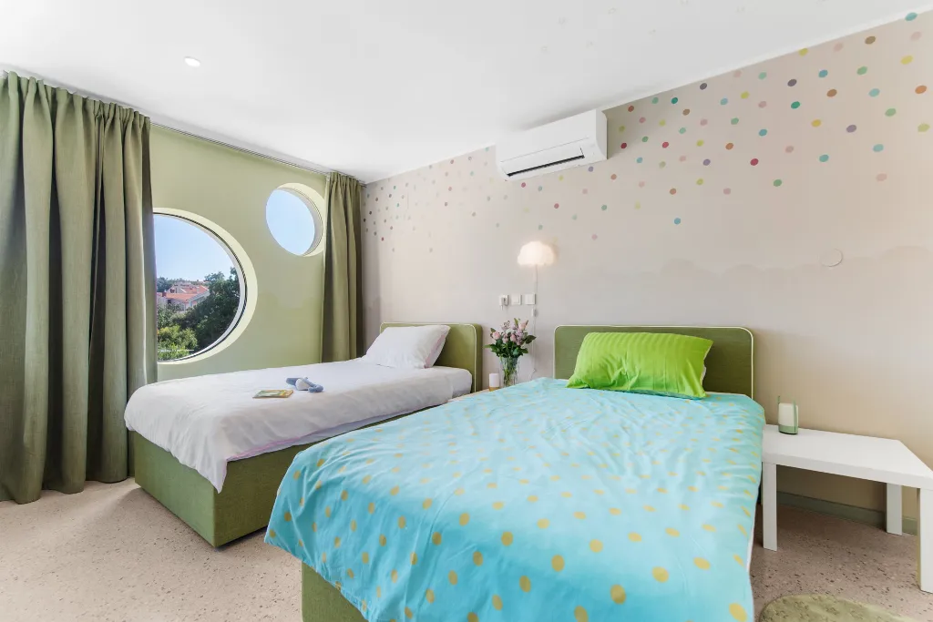 Modern Family Villa with Pool in Pula