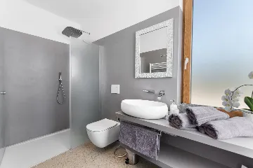 Modern Family Villa with Pool in Pula