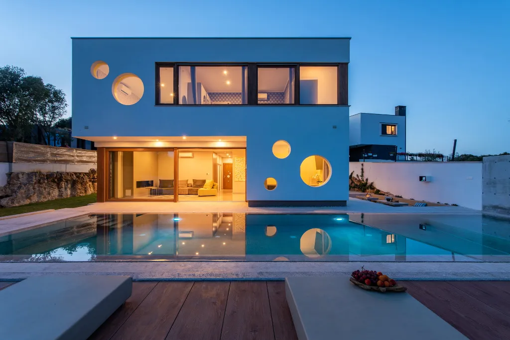 Modern Family Villa with Pool in Pula