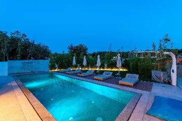 Modern Family Villa with Pool in Pula