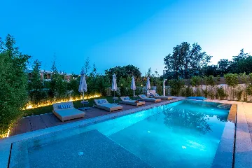 Modern Family Villa with Pool in Pula