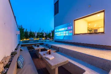 Modern Family Villa with Pool in Pula