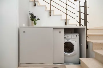 Six-Bedroom Villa with Heated Pool in Okrug Gornji