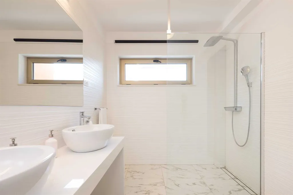 Coastal Retreat Villa with Pool, Primošten