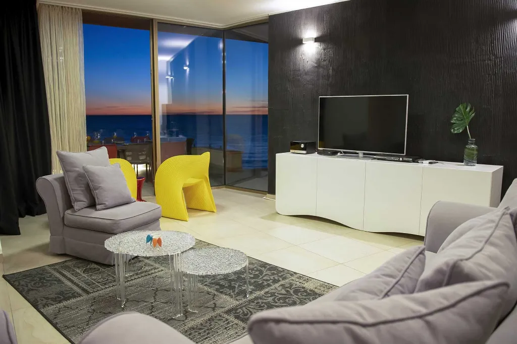 Coastal Retreat Villa with Pool, Primošten