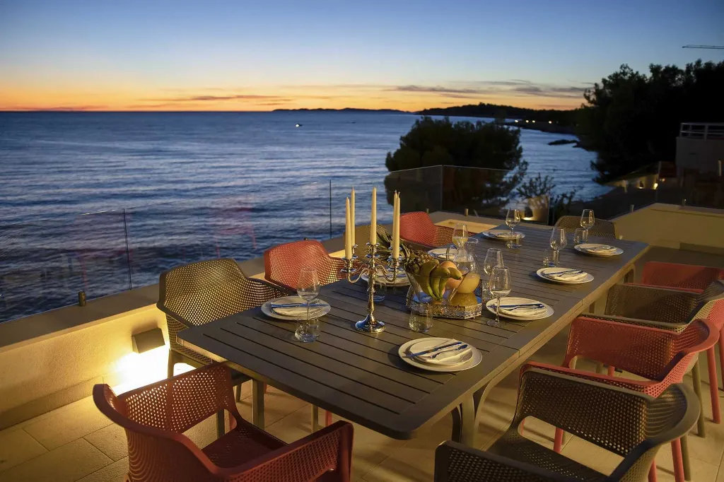 Coastal Retreat Villa with Pool, Primošten