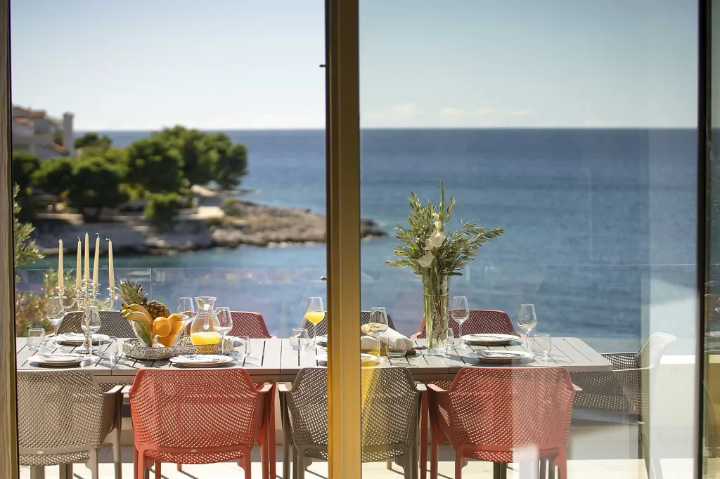 Coastal Retreat Villa with Pool, Primošten