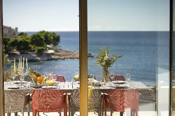 Coastal Retreat Villa with Pool, Primošten