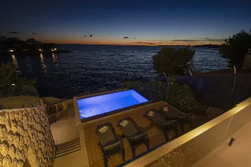 Coastal Retreat Villa with Pool, Primošten