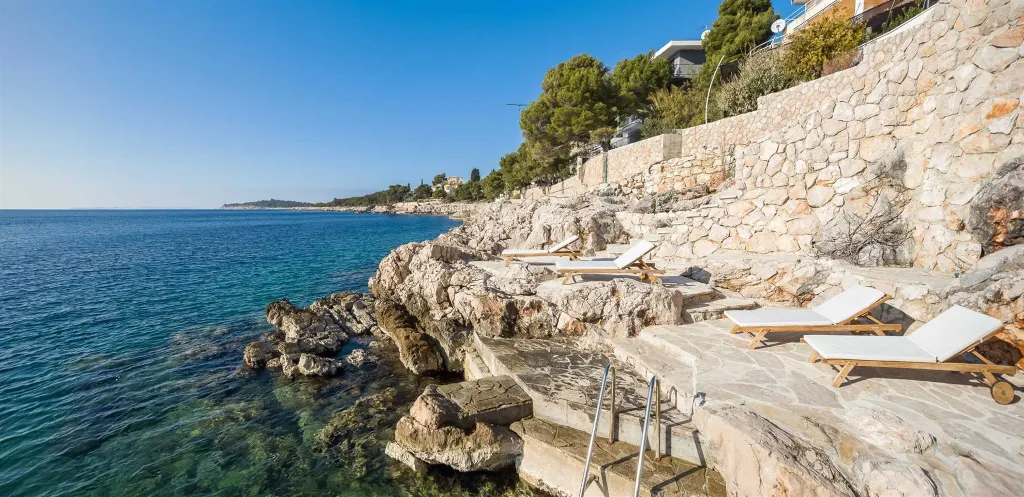 Coastal Retreat Villa with Pool, Primošten