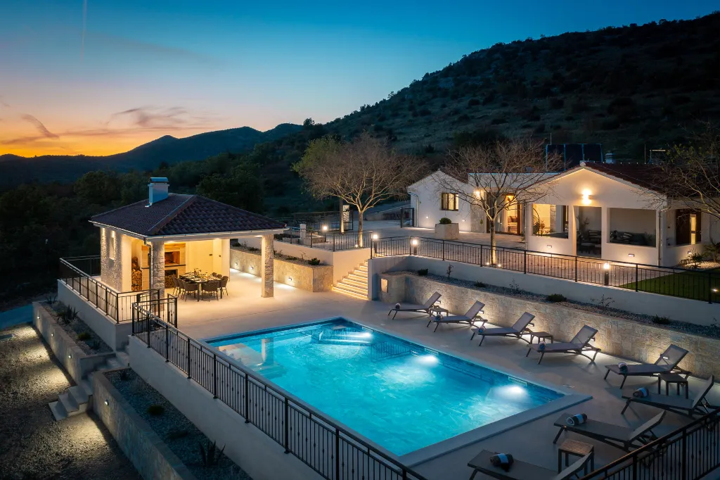 Secluded Mediterranean Villa with Heated Pool, Vodice