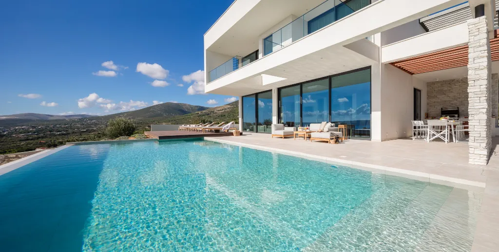Contemporary 5-Bedroom Villa with Pool in Kaštel Stari