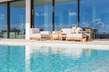 Contemporary 5-Bedroom Villa with Pool in Kaštel Stari