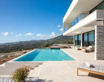 Contemporary 5-Bedroom Villa with Pool in Kaštel Stari
