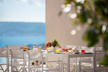 Contemporary 5-Bedroom Villa with Pool in Kaštel Stari