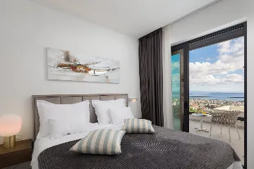 Contemporary 5-Bedroom Villa with Pool in Kaštel Stari