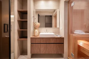 Contemporary 5-Bedroom Villa with Pool in Kaštel Stari