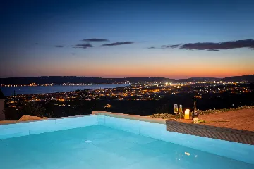 Contemporary 5-Bedroom Villa with Pool in Kaštel Stari