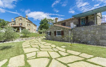 Heritage Villa Retreat with Pool in Paz