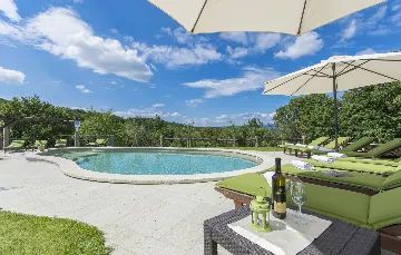 Heritage Villa Retreat with Pool in Paz