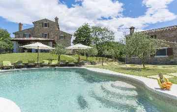 Heritage Villa Retreat with Pool in Paz