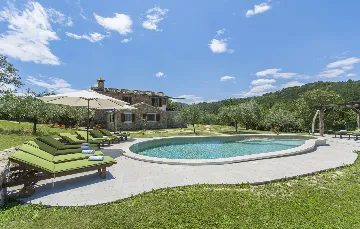 Heritage Villa Retreat with Pool in Paz