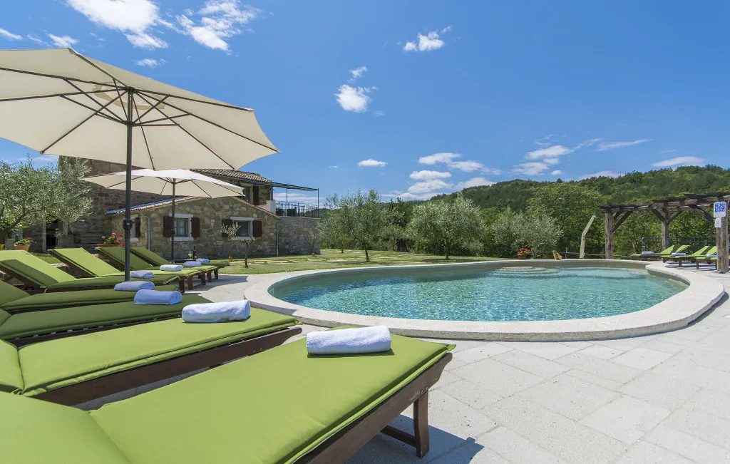Heritage Villa Retreat with Pool in Paz