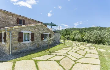 Heritage Villa Retreat with Pool in Paz