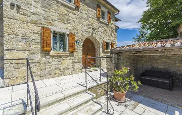 Heritage Villa Retreat with Pool in Paz