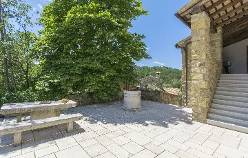 Heritage Villa Retreat with Pool in Paz