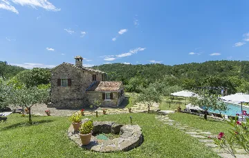 Heritage Villa Retreat with Pool in Paz