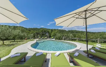 Heritage Villa Retreat with Pool in Paz