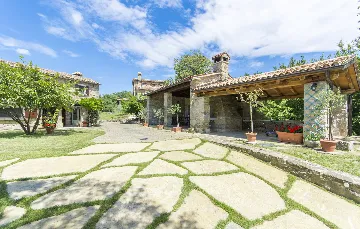 Heritage Villa Retreat with Pool in Paz