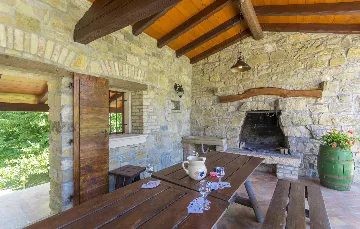 Heritage Villa Retreat with Pool in Paz