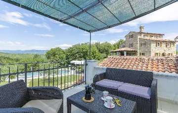 Heritage Villa Retreat with Pool in Paz