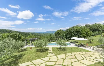 Heritage Villa Retreat with Pool in Paz