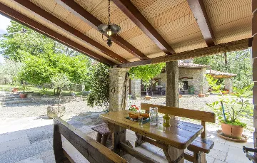 Heritage Villa Retreat with Pool in Paz