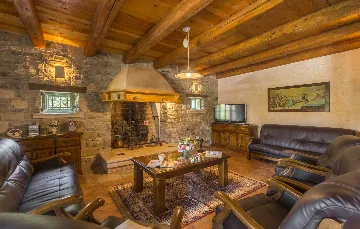 Heritage Villa Retreat with Pool in Paz