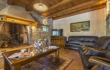 Heritage Villa Retreat with Pool in Paz