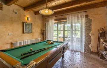 Heritage Villa Retreat with Pool in Paz