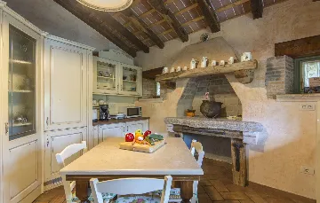 Heritage Villa Retreat with Pool in Paz