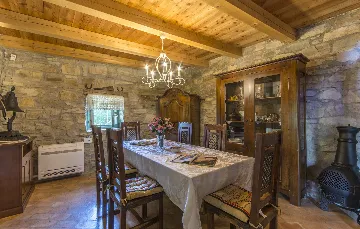 Heritage Villa Retreat with Pool in Paz